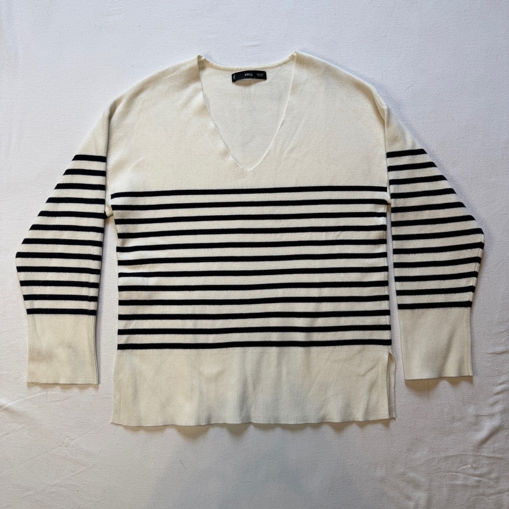 Mango Striped V-Neck Sweater‎ Long Sleeve Cream & Black Stripe XS